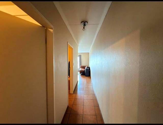 1 BEDROOM APARTMENT FOR SALE IN HALFWAY HOUSE